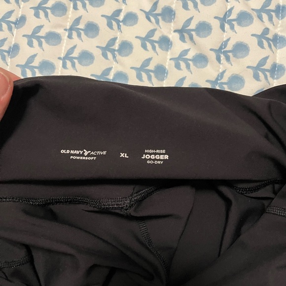 2 pair jogger old navy - Picture 2 of 3